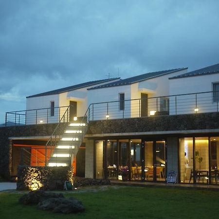 Hotel Eridu Cafe N Beds Seogwipo Exterior foto