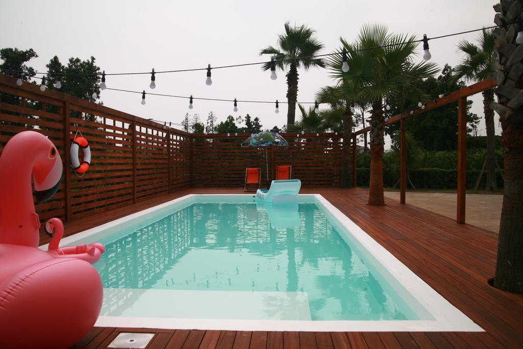 Hotel Eridu Cafe N Beds Seogwipo Exterior foto